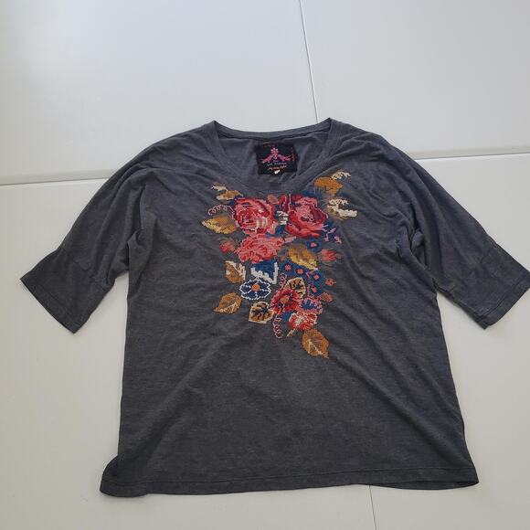 Johnny Was Shirt Womens Large Gray Embroidered Floral V Neck Boho Graphic - Picture 1 of 7